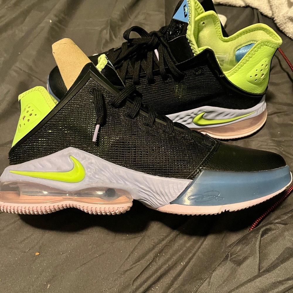 Pg4 g size 9.5 brand new